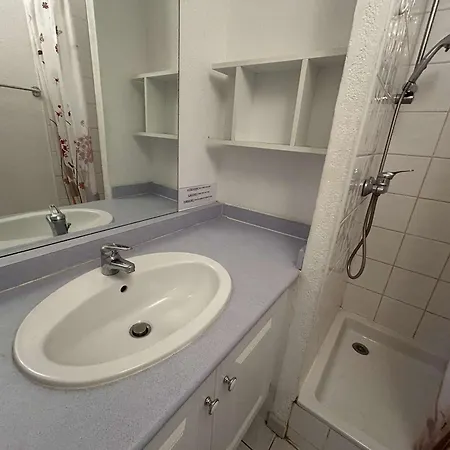 2 Pieces Cabine, Terrasse, Parking Prive, 5 Couchages, Port Camargue - Fr-1-250-199 Apartmán Le Grau-du-Roi