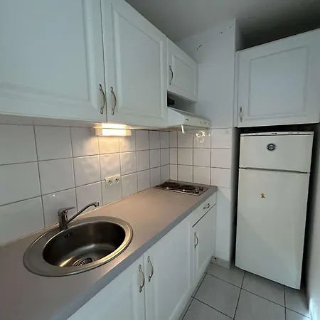 Port Camargue: Appt 2 Pieces 5 Pers, Parking, Terrasse - Fr-1-250-199