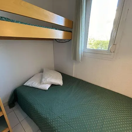 Apartmán 2 Pieces Cabine, Terrasse, Parking Prive, 5 Couchages, Port Camargue - Fr-1-250-199
