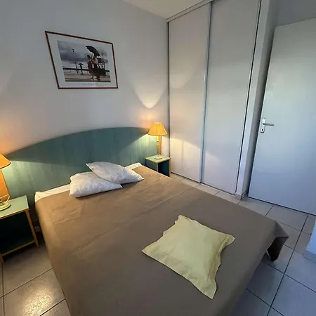 Apartmán 2 Pieces Cabine, Terrasse, Parking Prive, 5 Couchages, Port Camargue - Fr-1-250-199