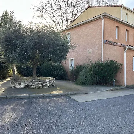 Apartment Port Camargue: Appt 2 Pieces 5 Pers, Parking, Terrasse - Fr-1-250-199