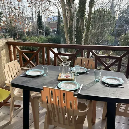 Apartmán 2 Pieces Cabine, Terrasse, Parking Prive, 5 Couchages, Port Camargue - Fr-1-250-199