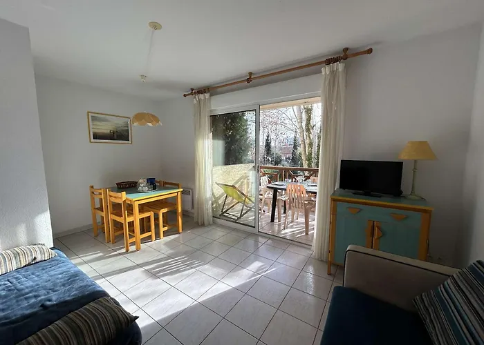 Appartement 2 Pieces Cabine, Terrasse, Parking Prive, 5 Couchages, Port Camargue - Fr-1-250-199