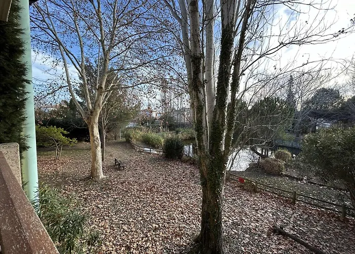 2 Pieces Cabine, Terrasse, Parking Prive, 5 Couchages, Port Camargue - Fr-1-250-199 Appartement